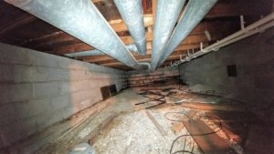 Average crawl space underneath a home